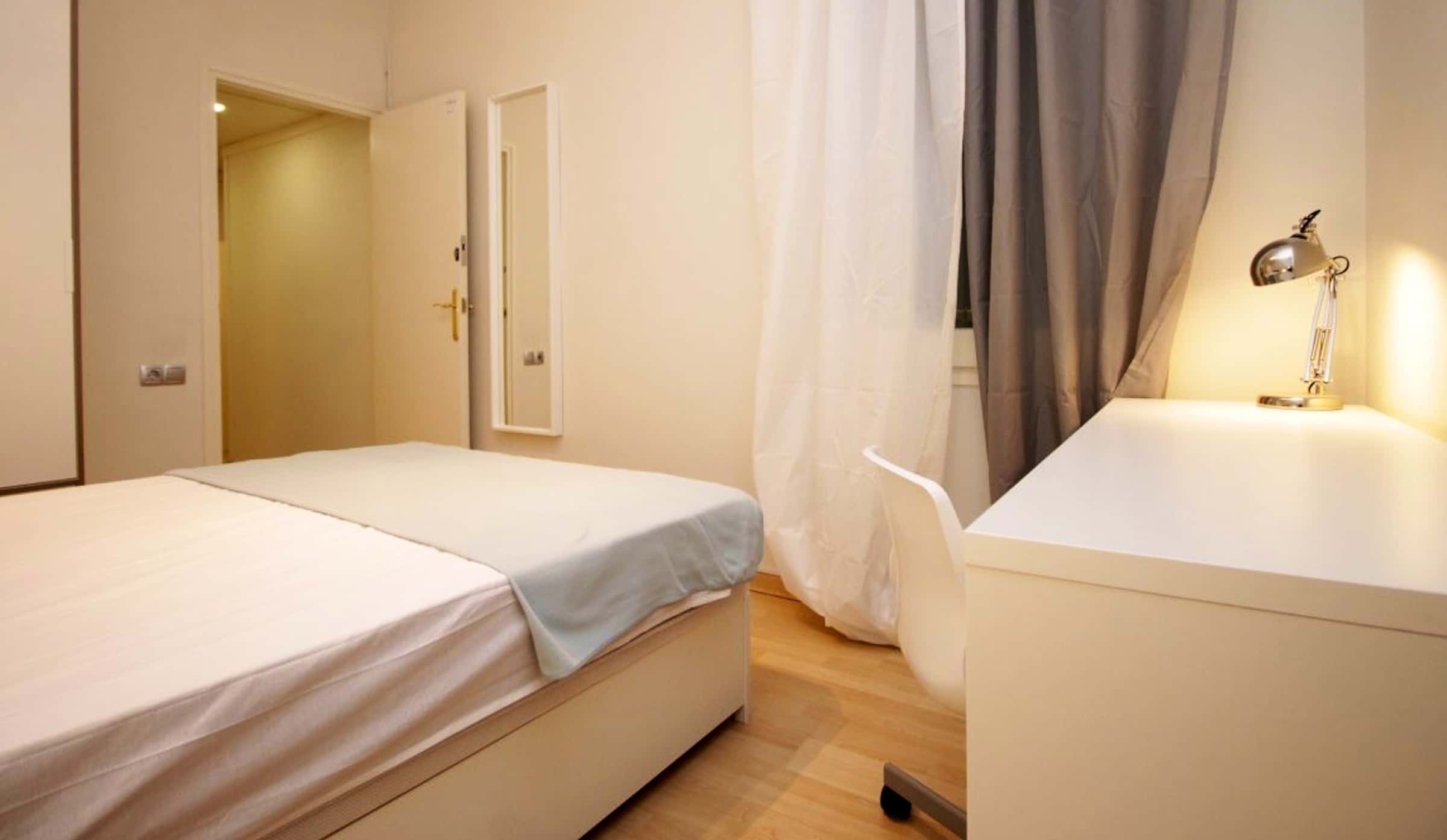 Habitación en Carrer de Caballero