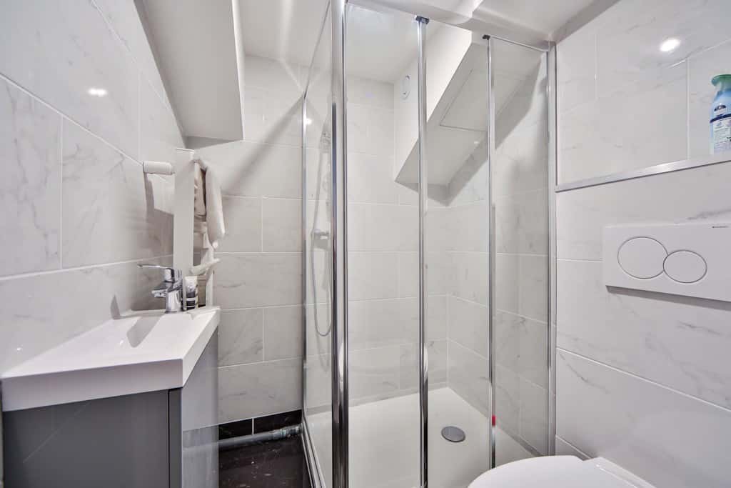 chambre dans 7 ET 9 RUE DE L'EMBARCADERE 
Charenton-8 500
