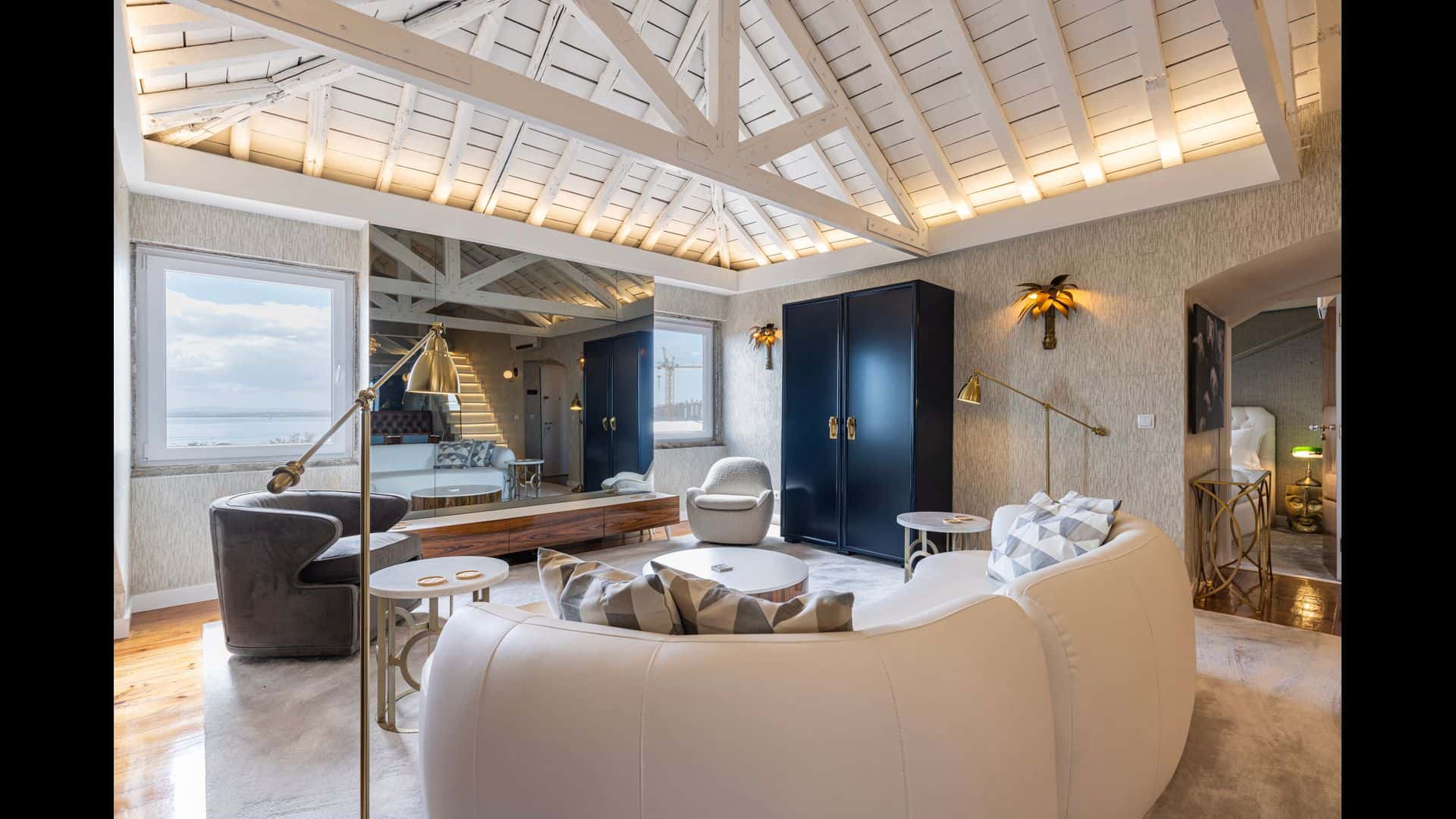 Luxury Duplex W/ River View