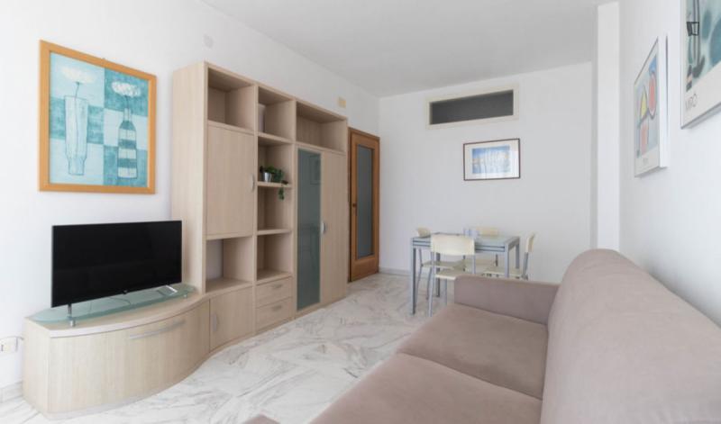 Double bedroom, with private bathroom, in 4-bedroom apartment