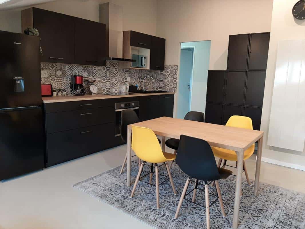 chambre dans 312 RUE GARIBALDI 
GARIBALDI-1 93