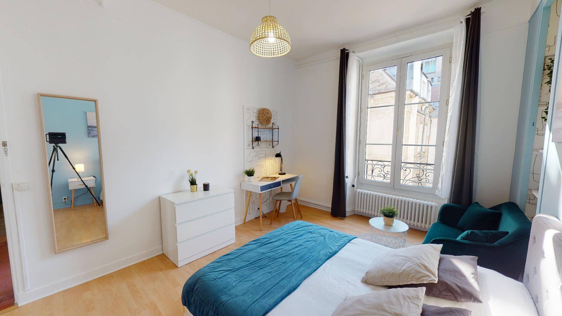 Chambre dans le 35 Quai d'Anjou 75004, 75004 Paris
