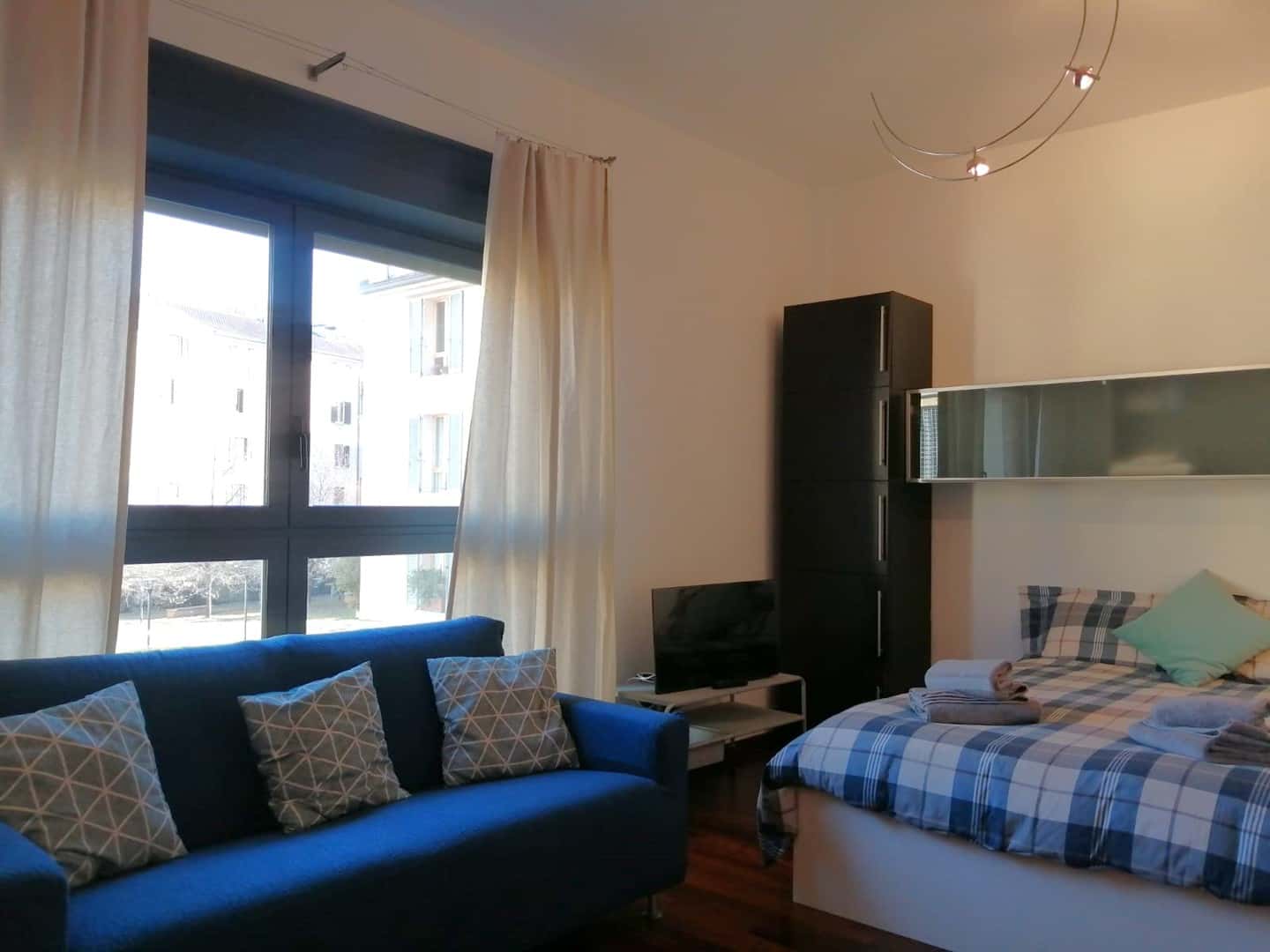 Appartamento in Via Corso San Gottardo - zona Porta Genova - Navigli/Darsena (SANGOTTARDO5)