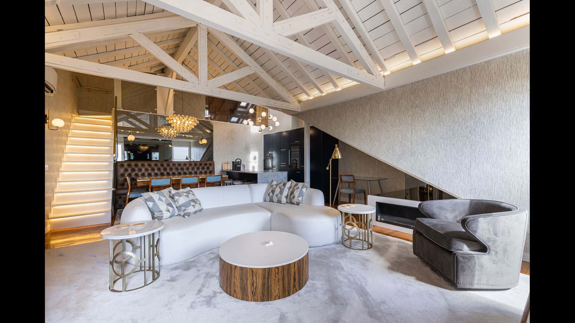 Luxury Duplex W/ River View