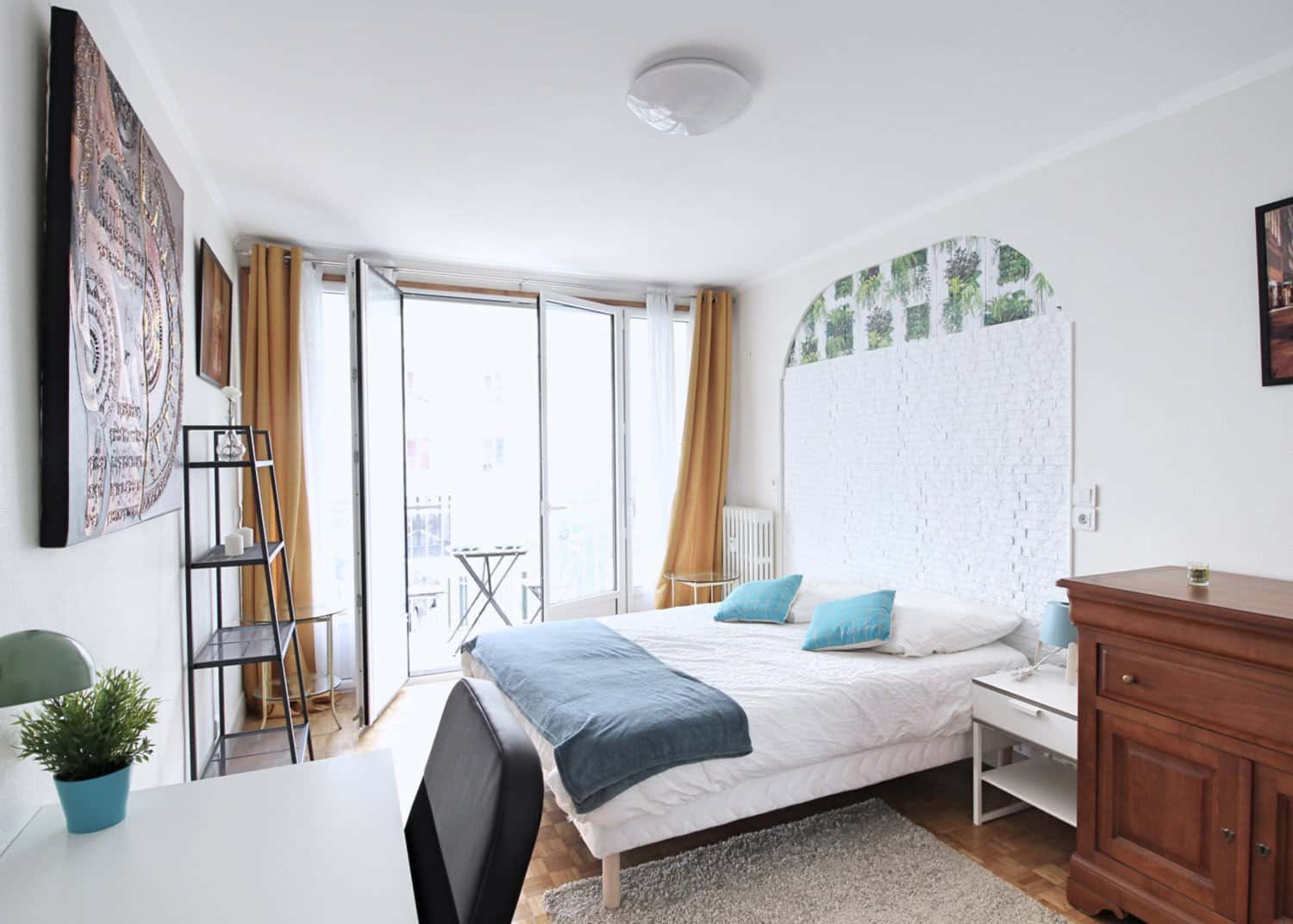 Bedroom with private balcony  17m²