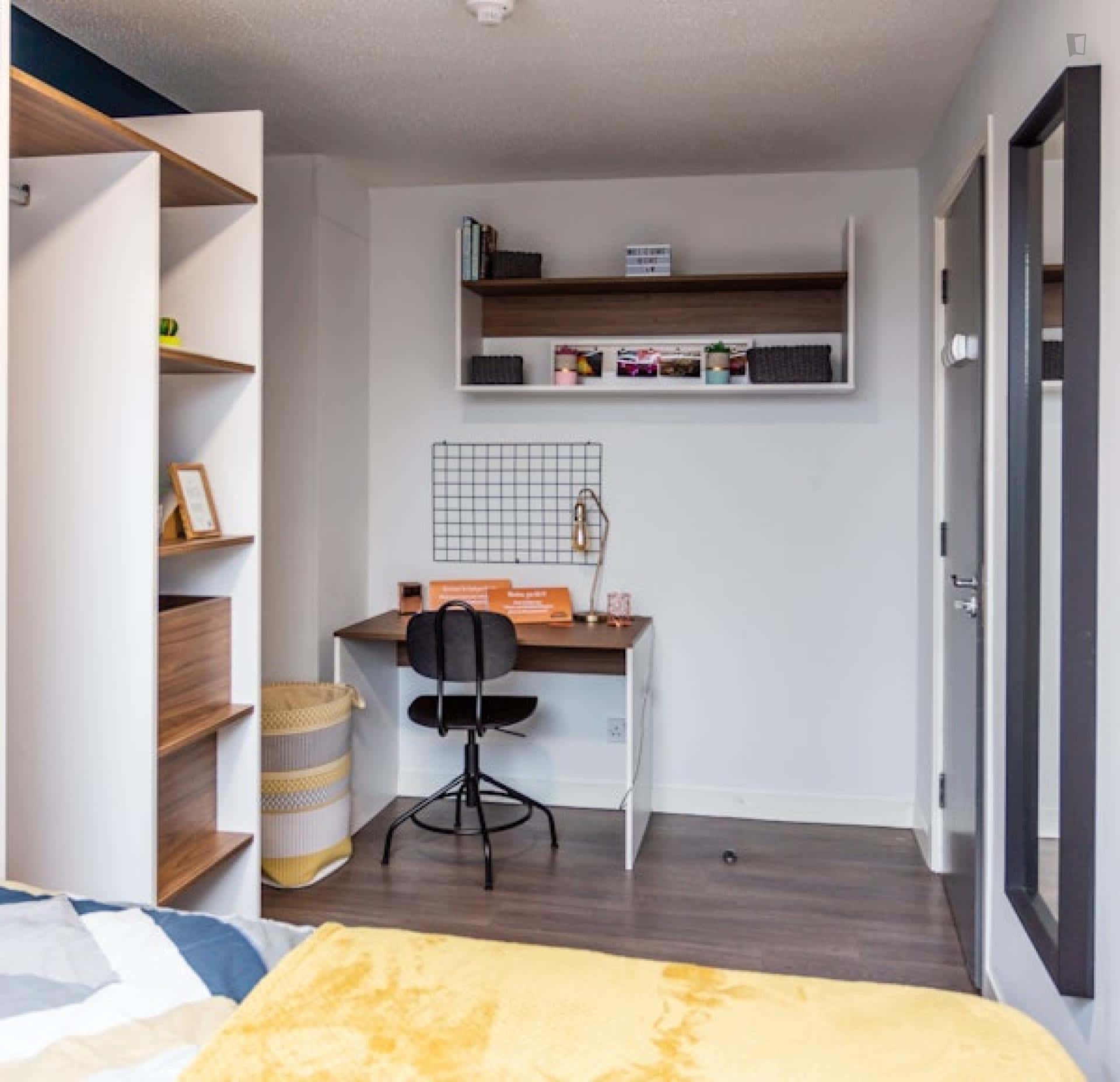 Rooom in: Rawson St