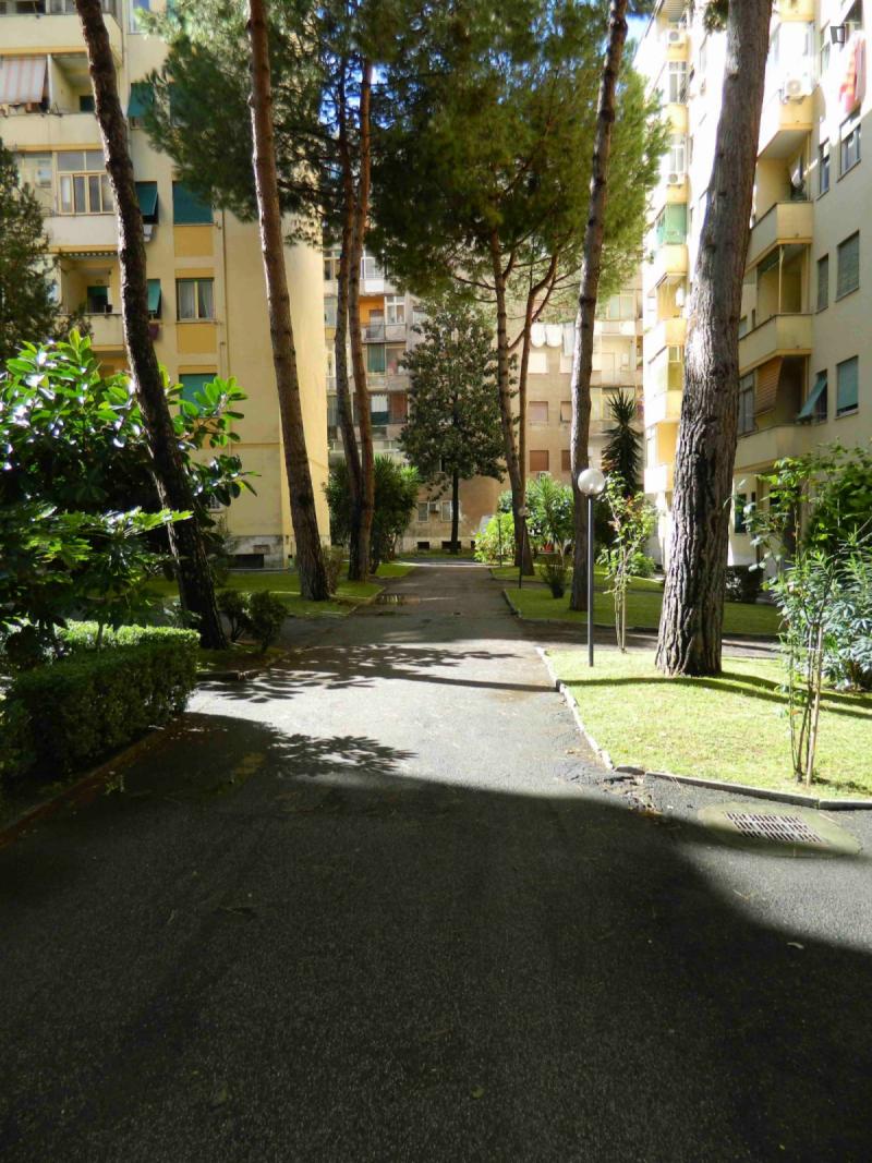 Cosy single bedroom in Ardeatino