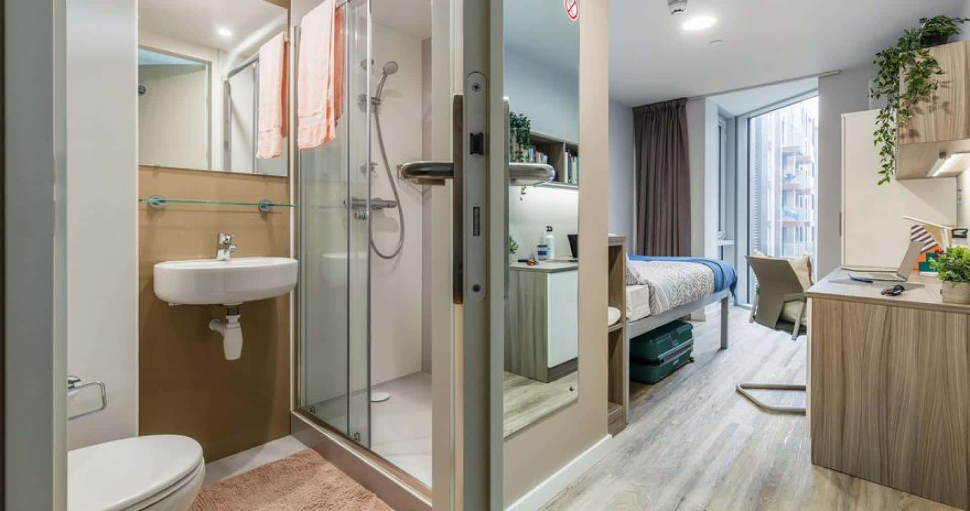Rooom in: Circus St