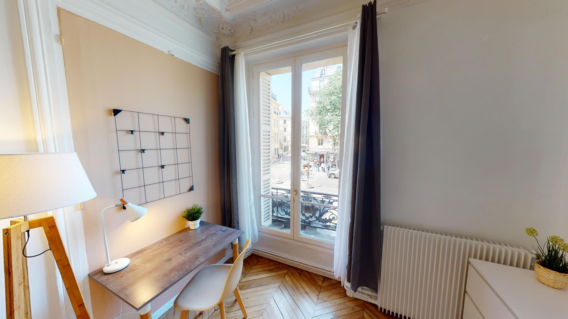 Chambre dans le 14 rue de Tilsitt, 75008 Paris