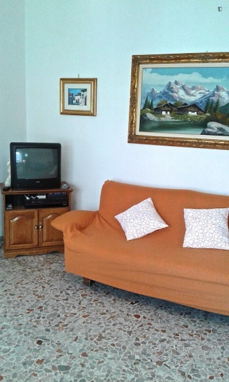 Special Offer:Beautiful single bedroom close to Parco di Centocelle