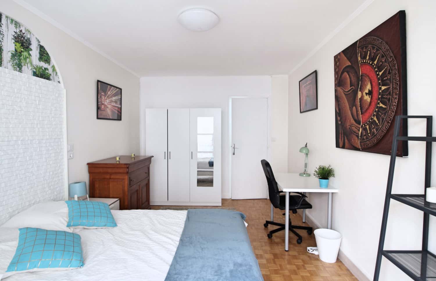 Bedroom with private balcony  17m²