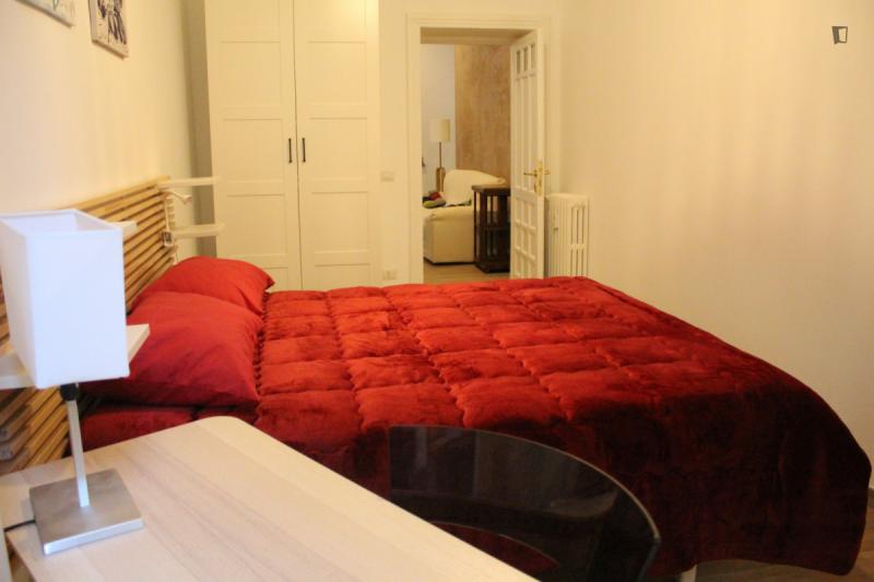 Lovely Ensuite Room close to Piazza Gentile da Fabriano