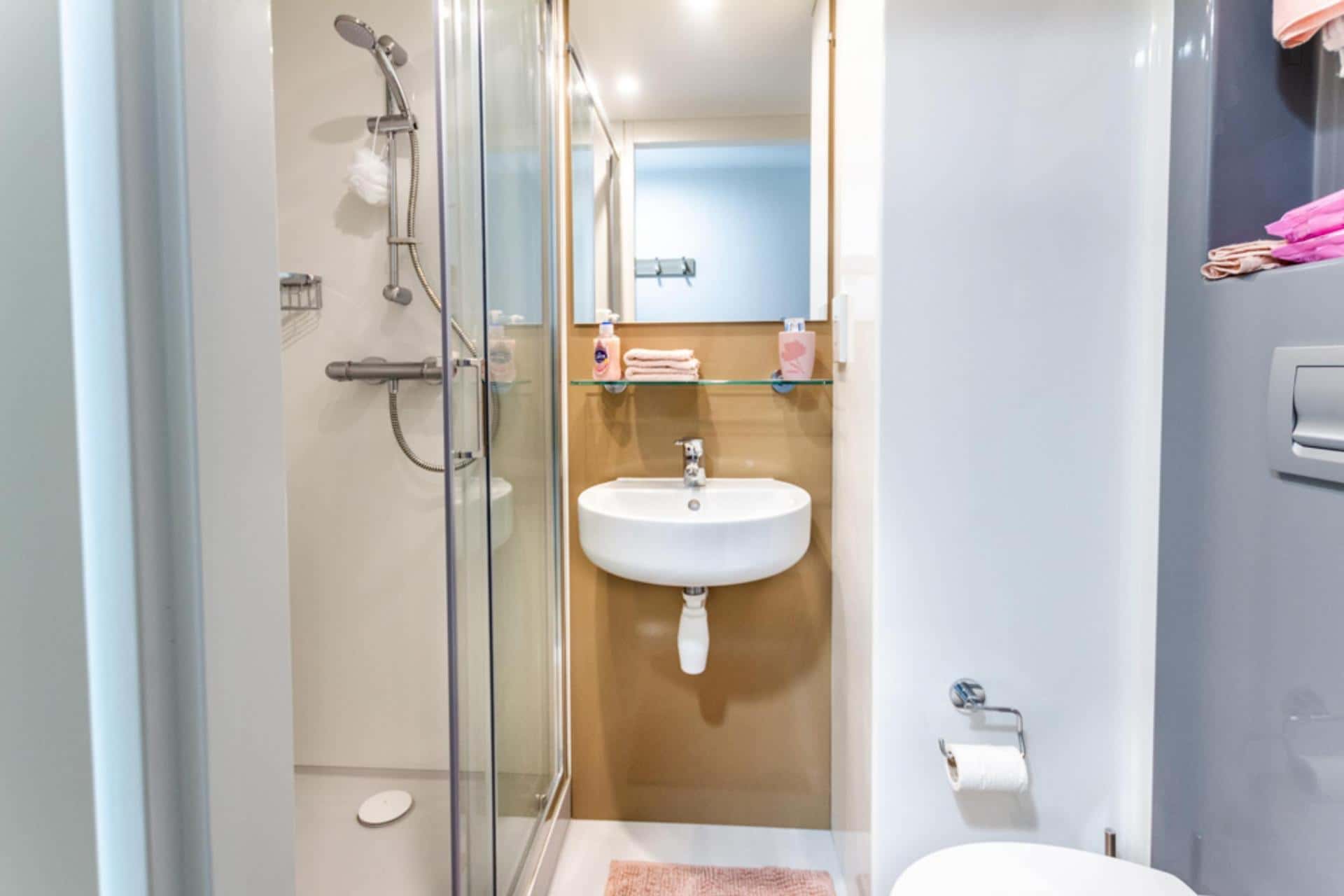 Apartment in: Circus St