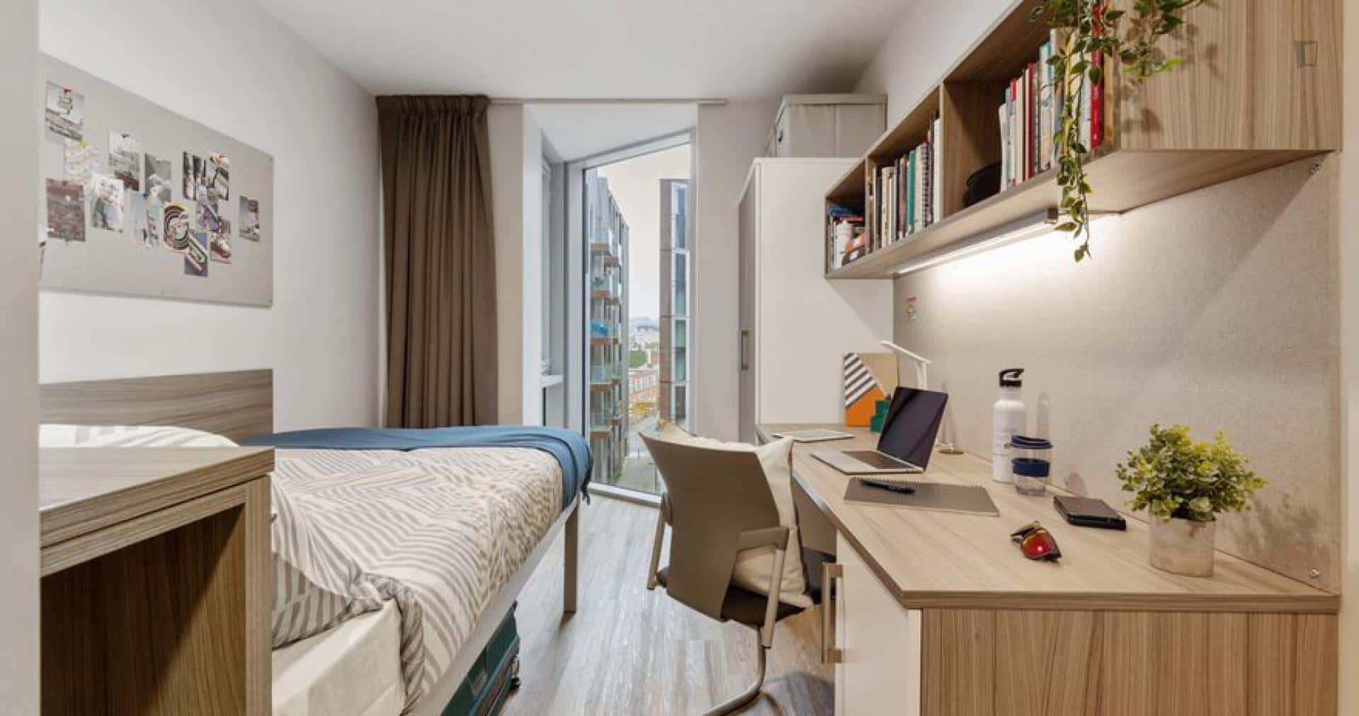 Rooom in: Circus St