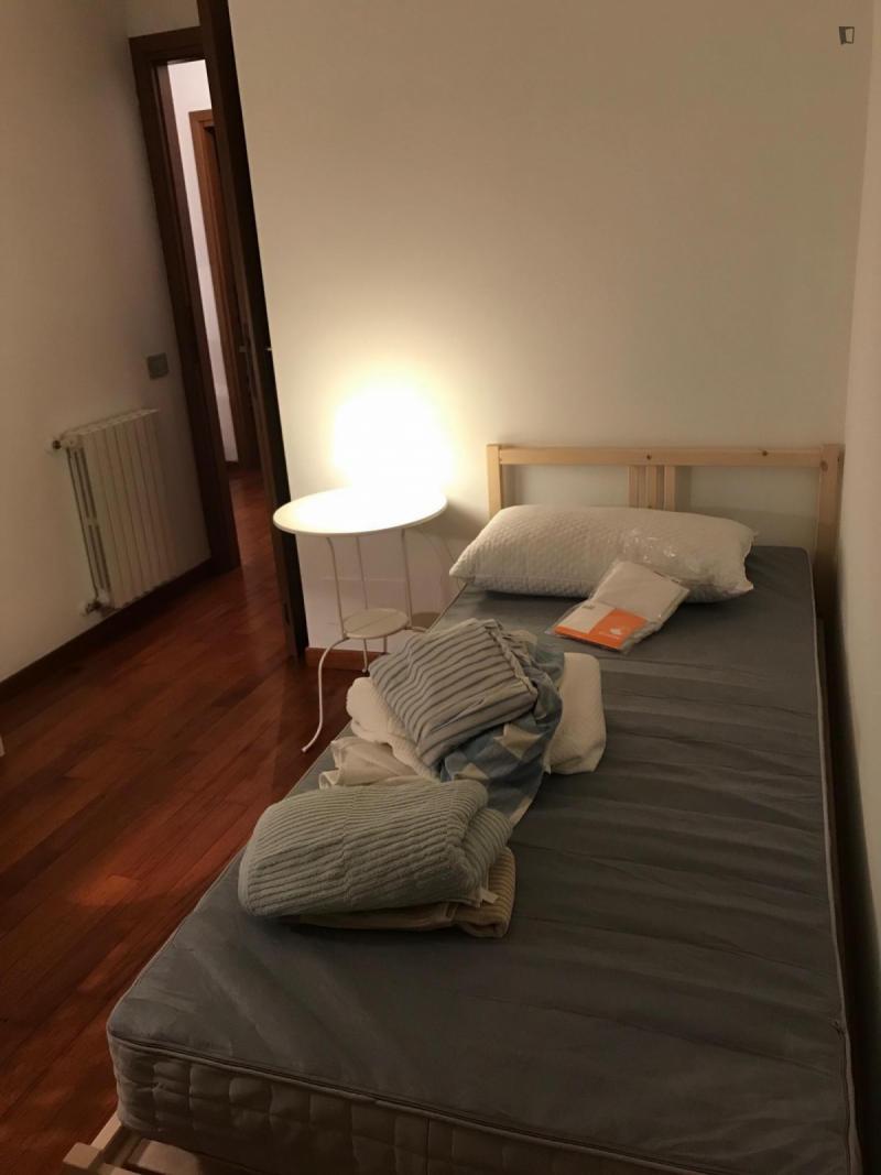 Single bedroom near Olgiata train station