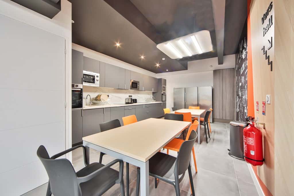 chambre dans 7 ET 9 RUE DE L'EMBARCADERE 
Charenton-8 500