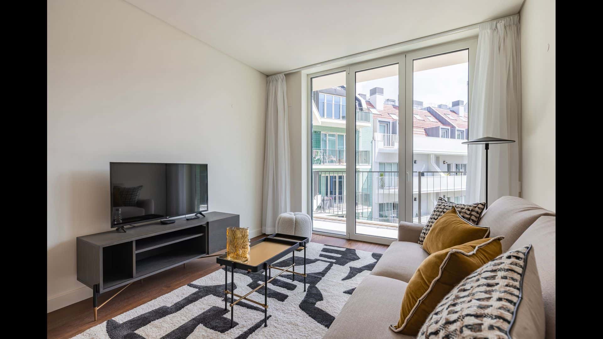 Upscale Apartment in City Center